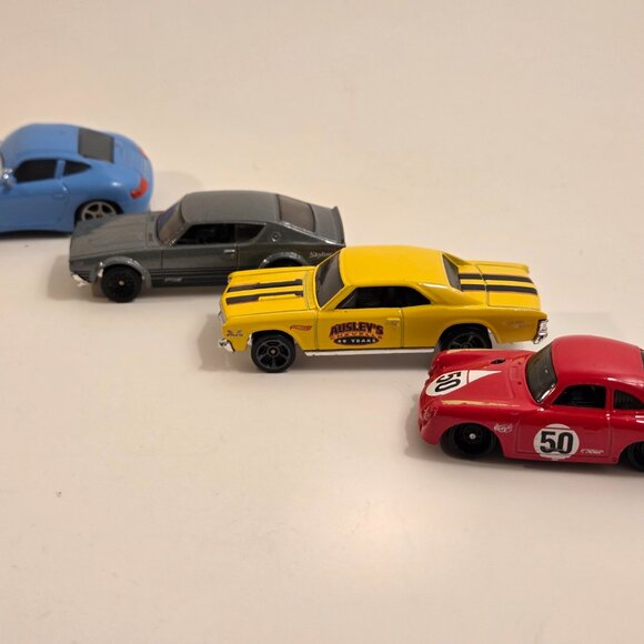 6-Car Bundle: Hot Wheels Porsche, Skyline, Chevelle - Picture 2 of 4